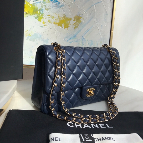 シャネルバッグレプリカ全体デザイン